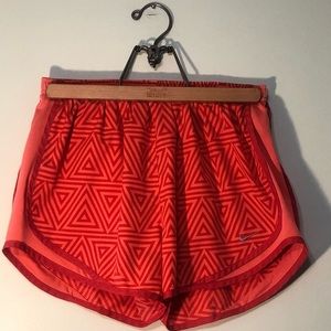 ✔️NWOT Nike Tempo Geo Print Running Shorts